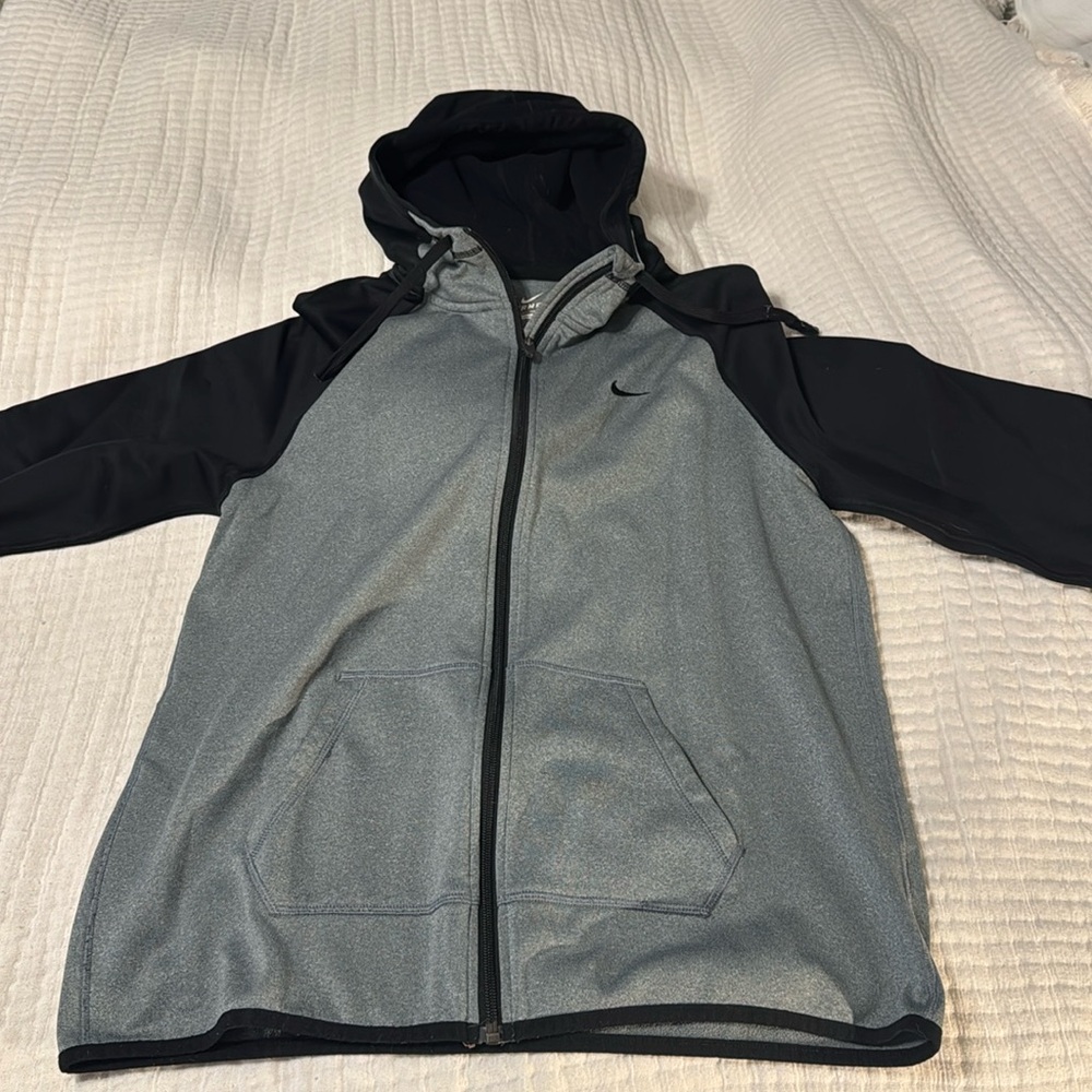Nike thermafit hoodie